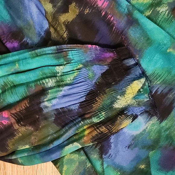 ALLISON TAYLOR Accordian Top Size L - Picture 5 of 7